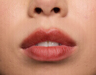 swipe 2 smooth lips